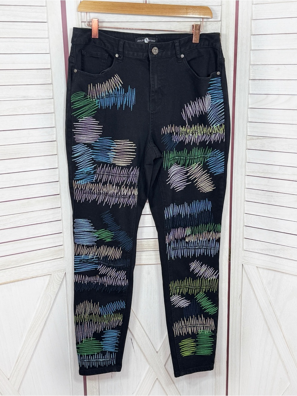 Ashley Stewart Zig Zag Embroidery Distressed Streetwear Ankle Jeans Black 12